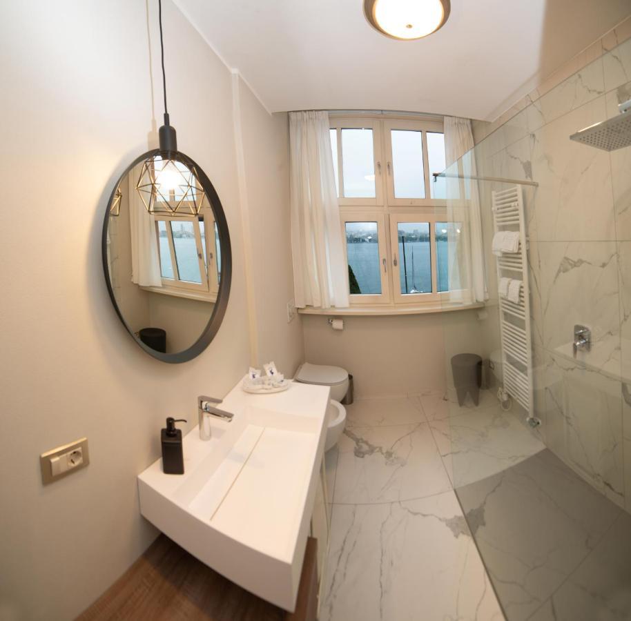Little Marina Apartment Malgrate Dış mekan fotoğraf