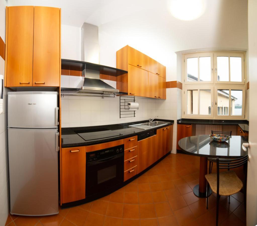 Little Marina Apartment Malgrate Dış mekan fotoğraf